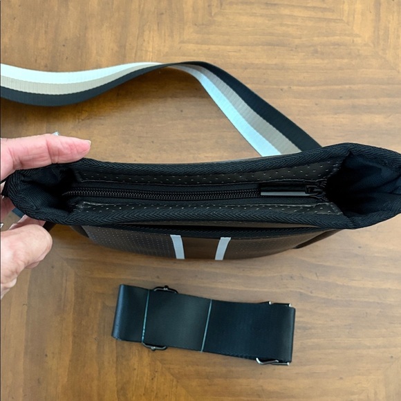 Haute Shore Jeri Ritz Neoprene Crossbody Bag Brown Black - Picture 12 of 16